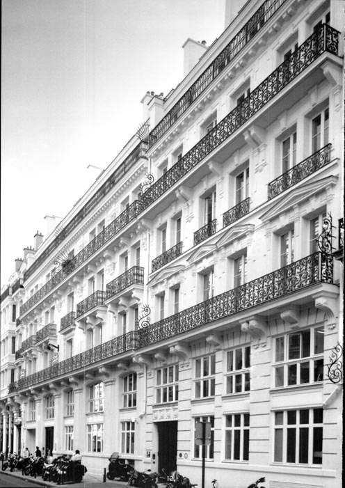 Photo n°012 du livre IMMEUBLES 1988-2002 par Dominique Dutreix